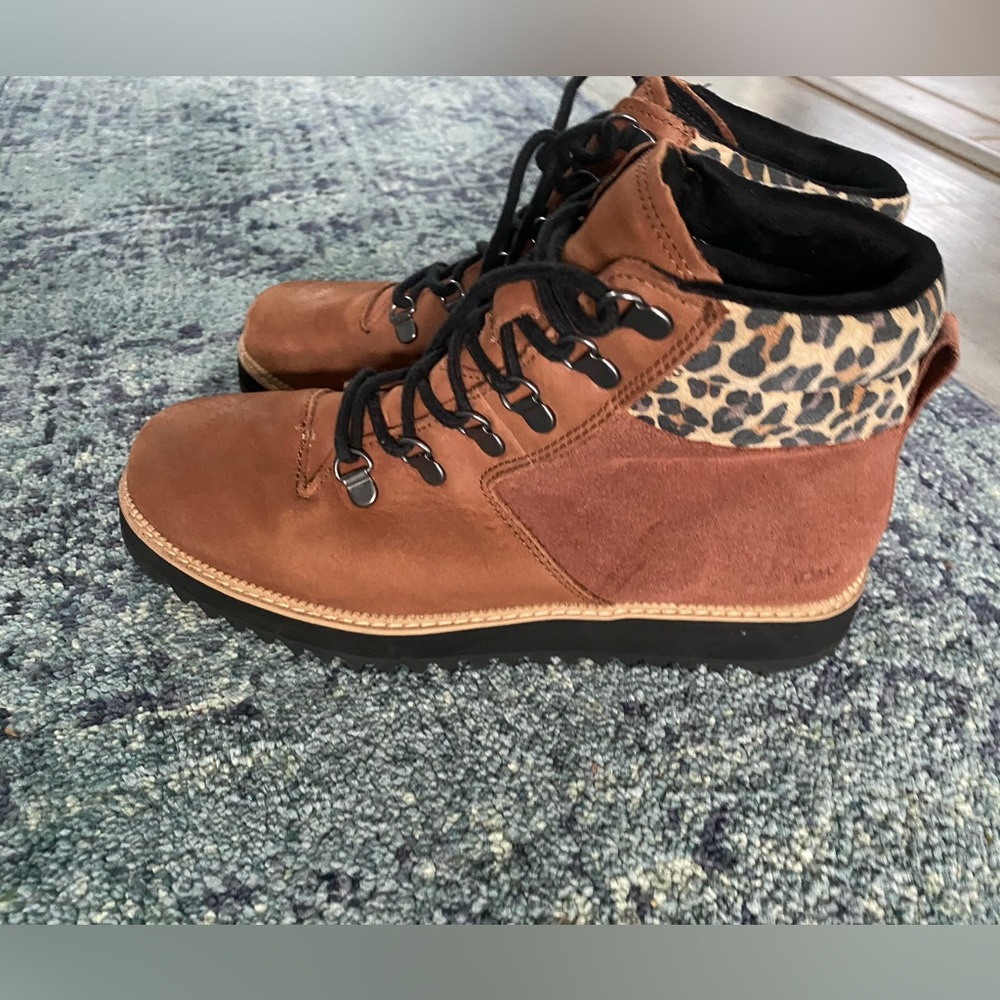 TOMS Womens Mojave Leopard Round Toe Lace Up Casual Boots Ankle